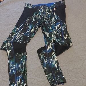 YAS Sport Blue and Black Patterned Leggings SZ XS